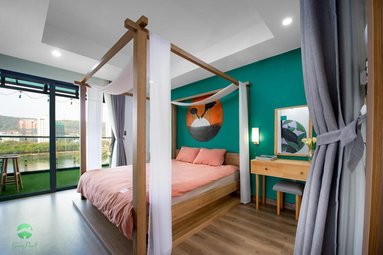 Pearl Resort *