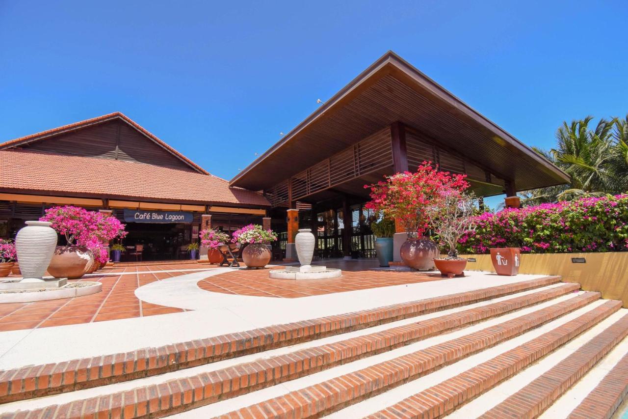 Pandanus Resort 4*