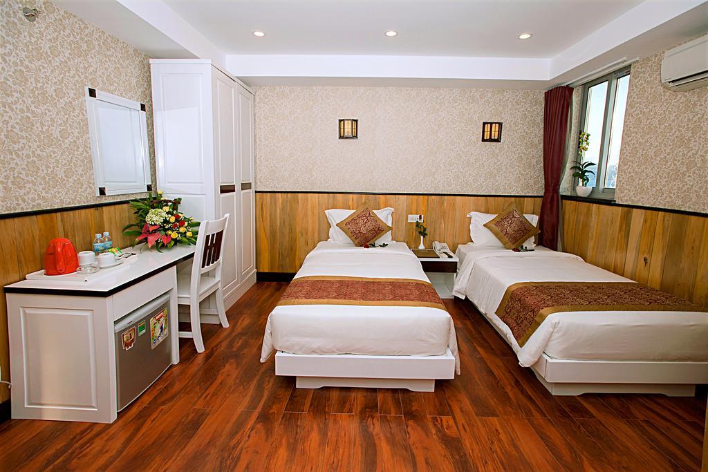 Golden Rain 2 Hotel