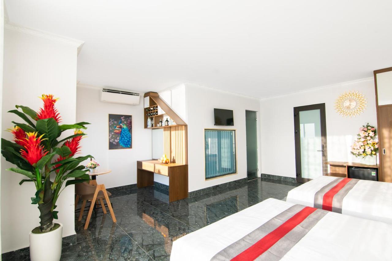 Camellia Tuan Chau Hotel 3*