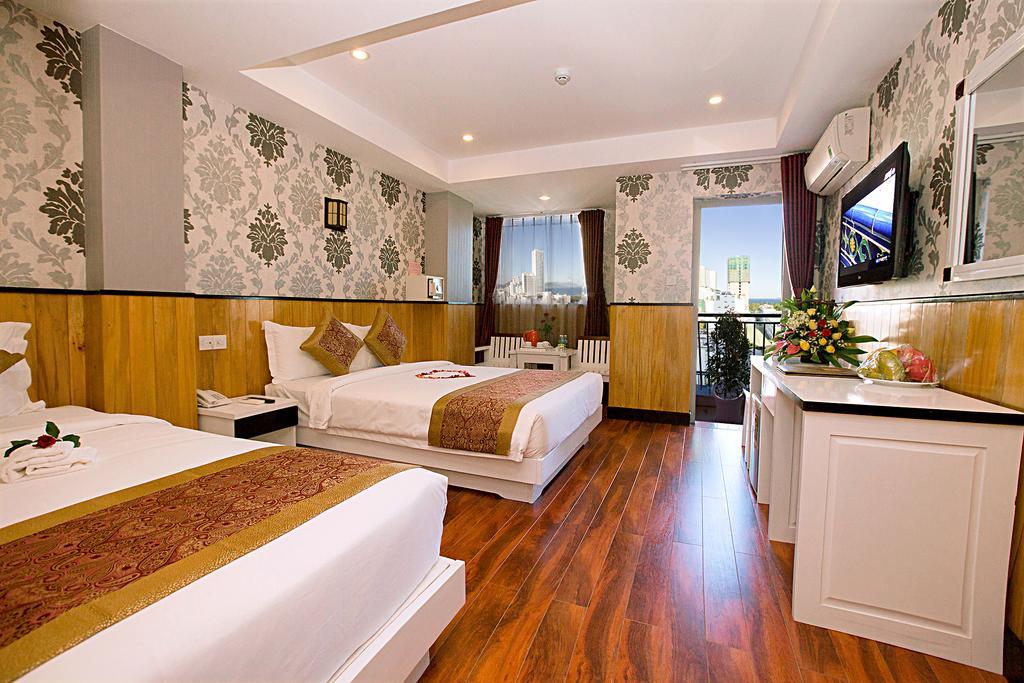 Golden Rain 2 Hotel