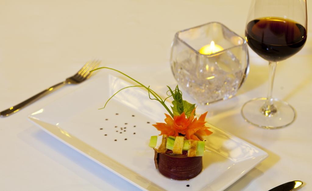 Signature Halong Cruise  5*
