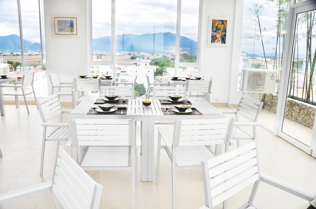 Golden Summer Hotel 3*