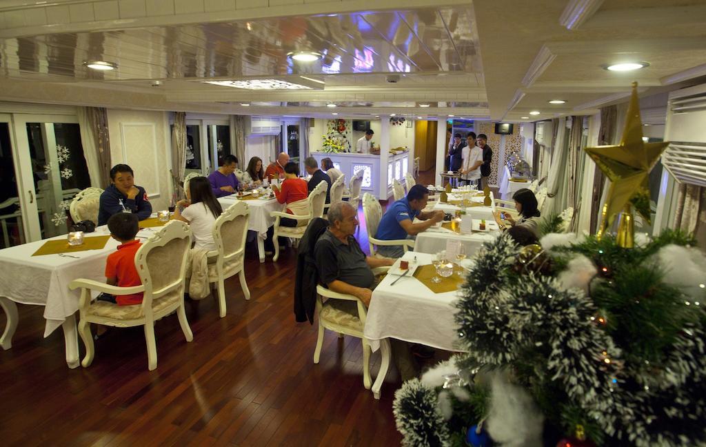  Signature Halong Cruise Hạ Long