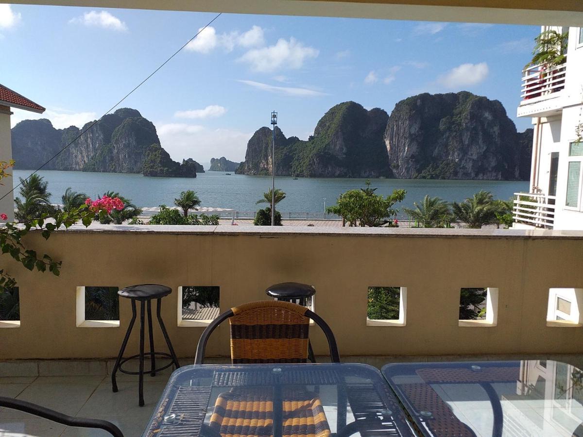 Lily * Ha Long