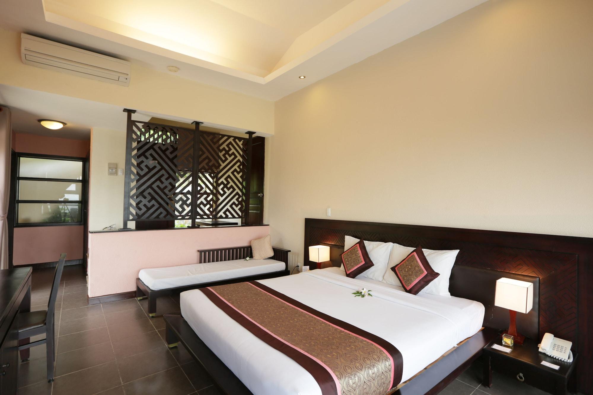 Resort Romana & 4*