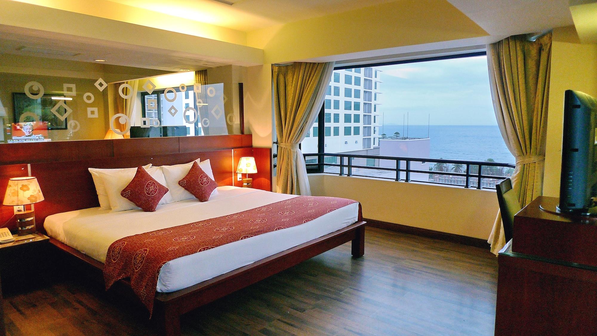 Paradise Hotel 3*