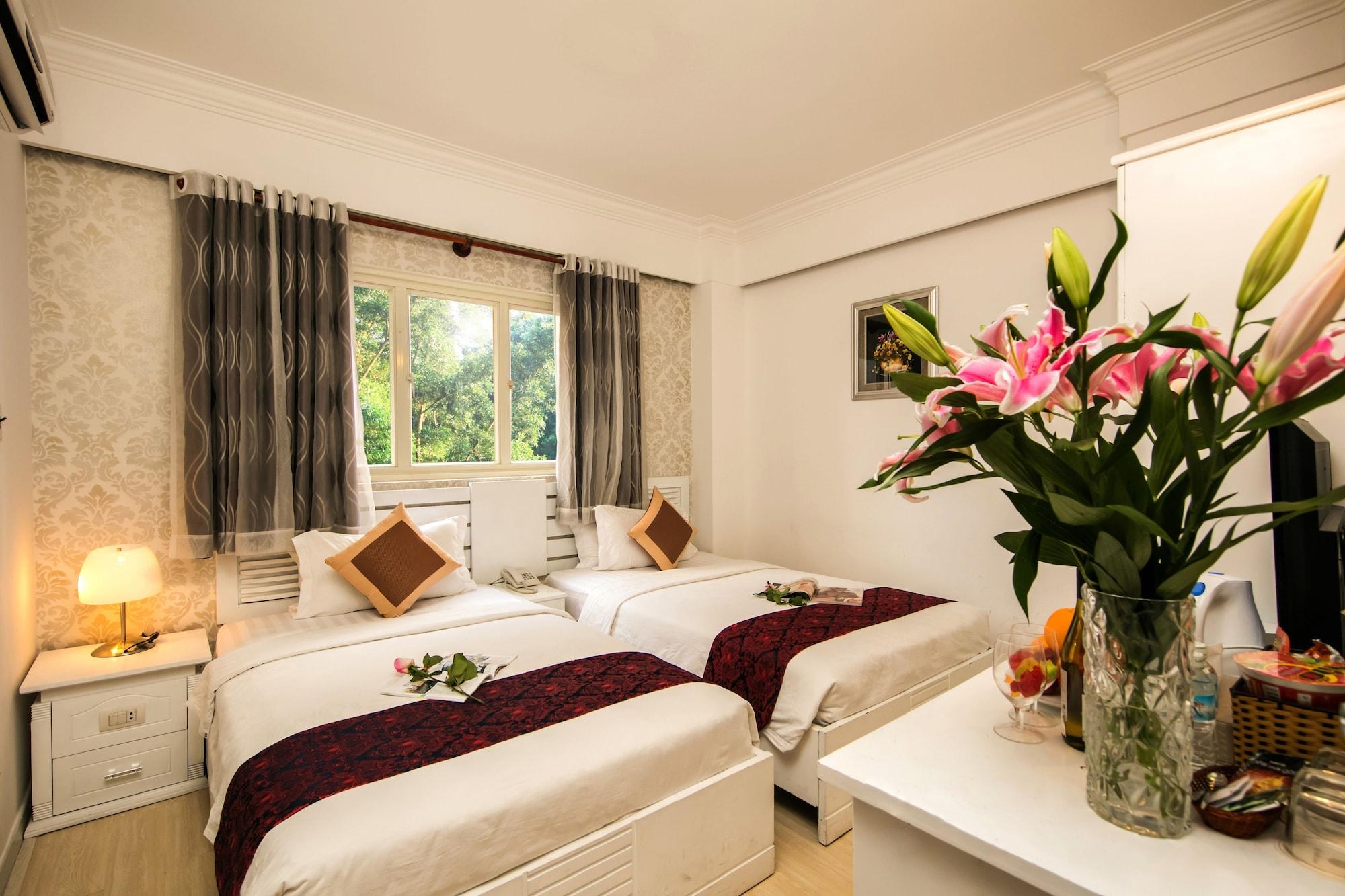 Khách sạn Khách Sạn&spa Rosa 3*