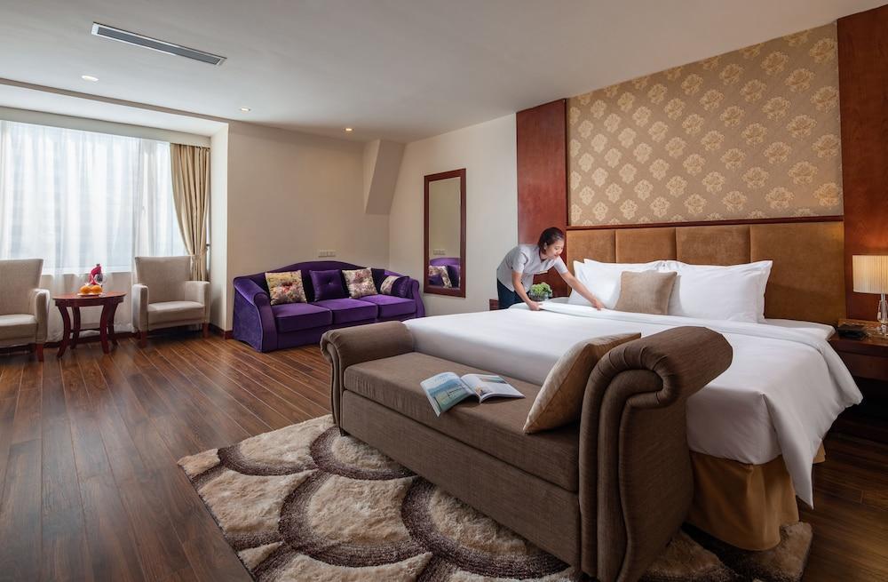 Nesta Hotel