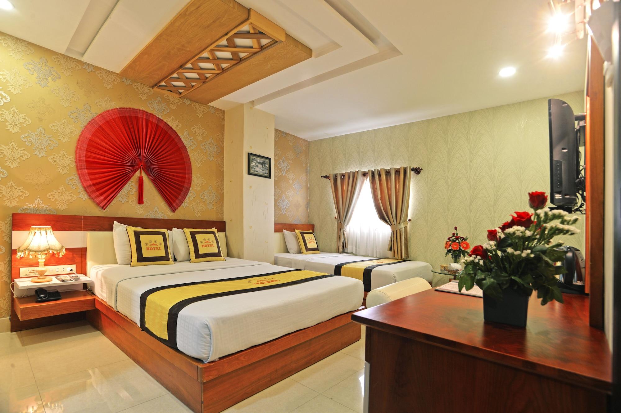 Boss Palace Khách sạn 3*