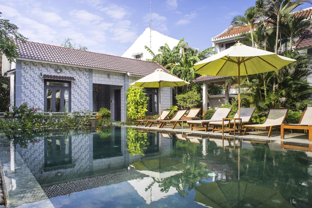 Mr Tho Garden Villa *