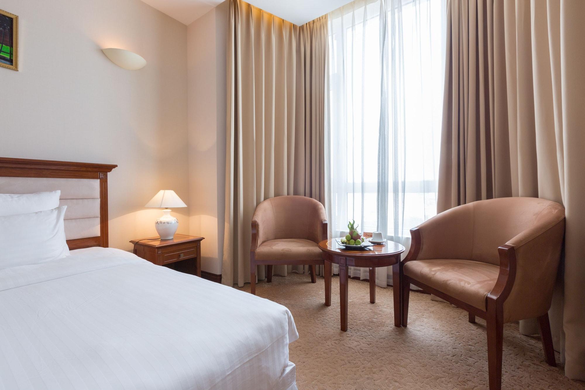 Tan Son Nhat Saigon Khách sạn 5*