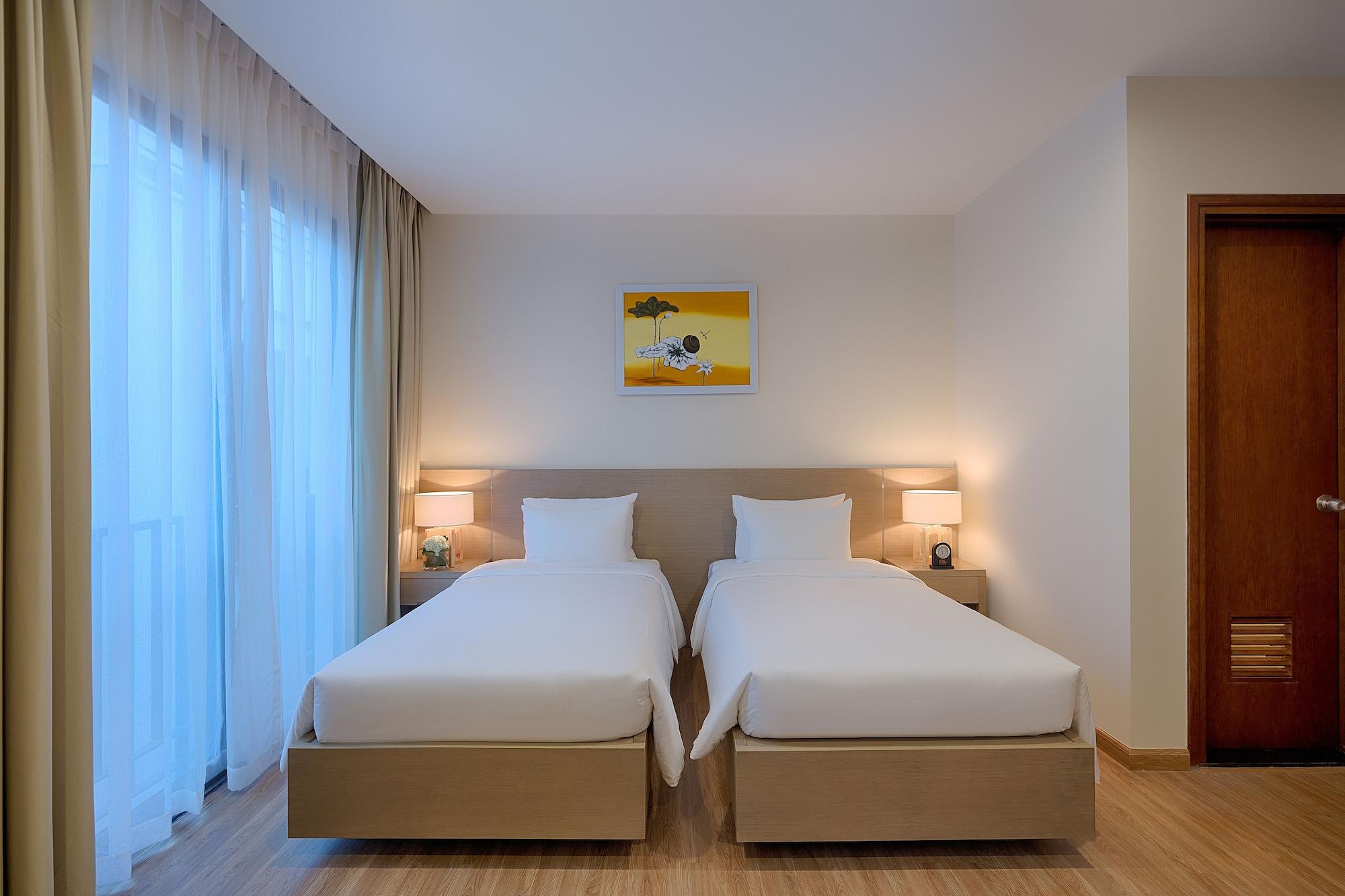 Royal Lotus & Resort 4*