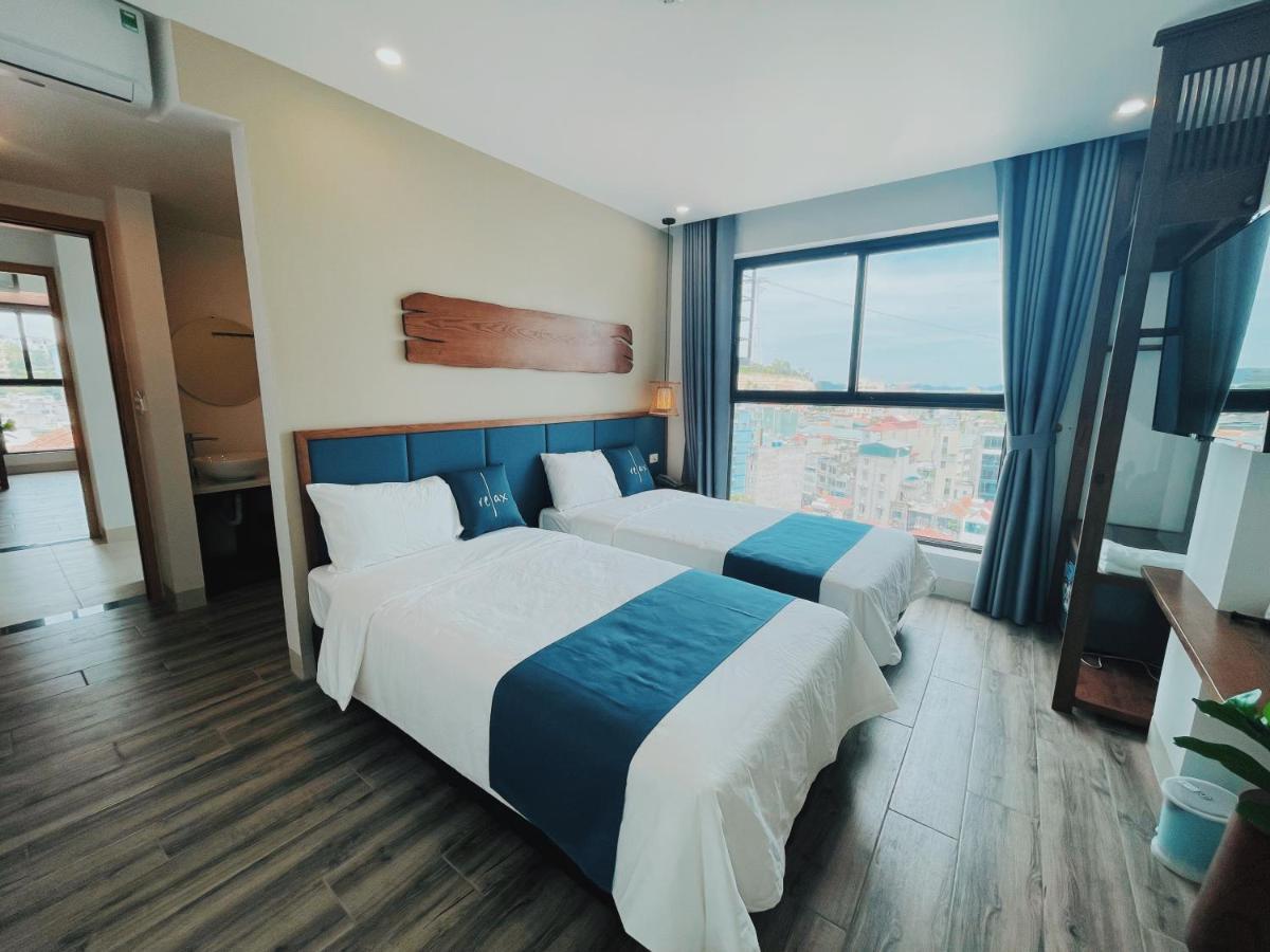 The Light Hotel 3*