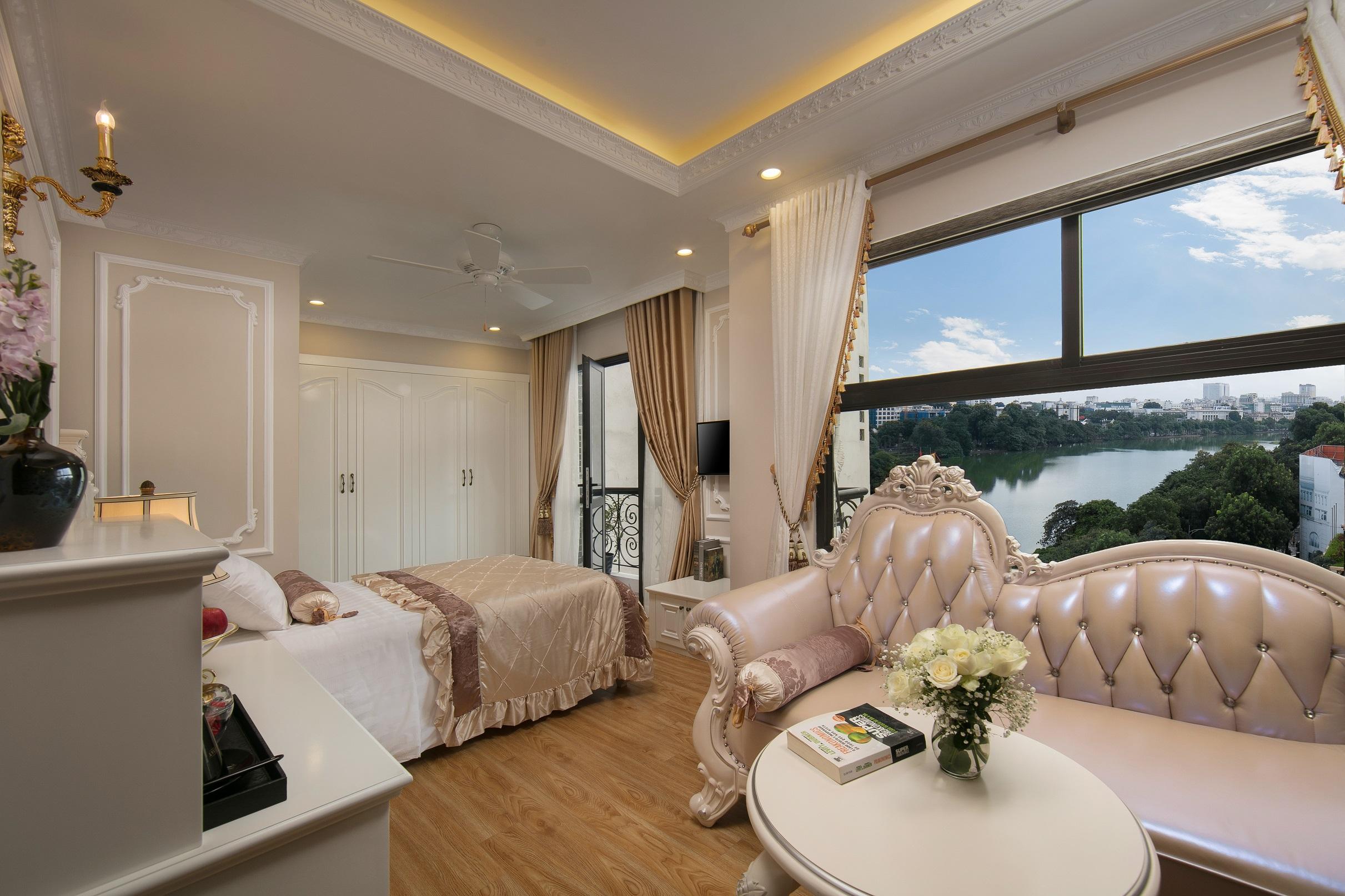 Royal 3* Hanoi