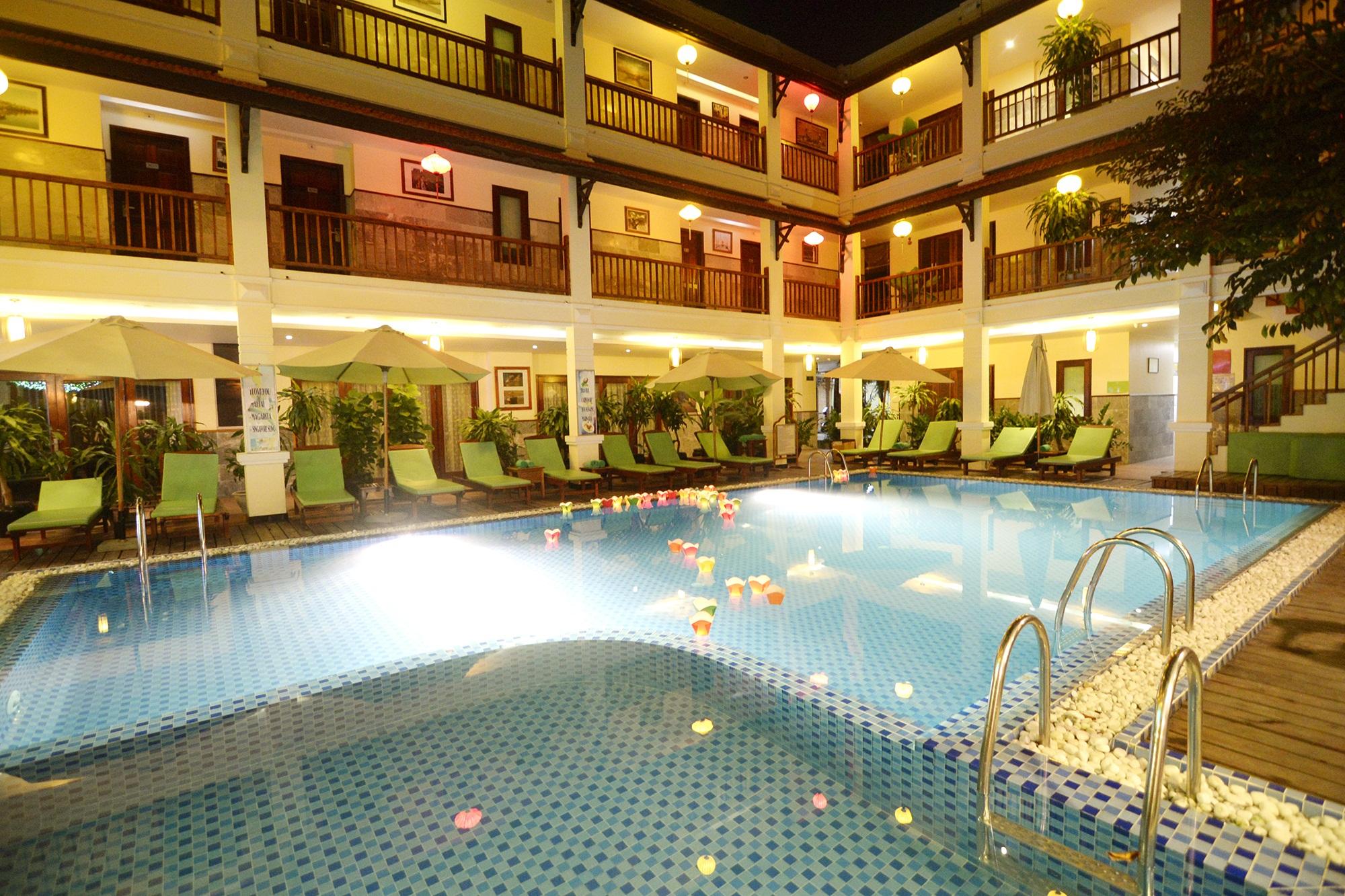 Heaven And Hotel