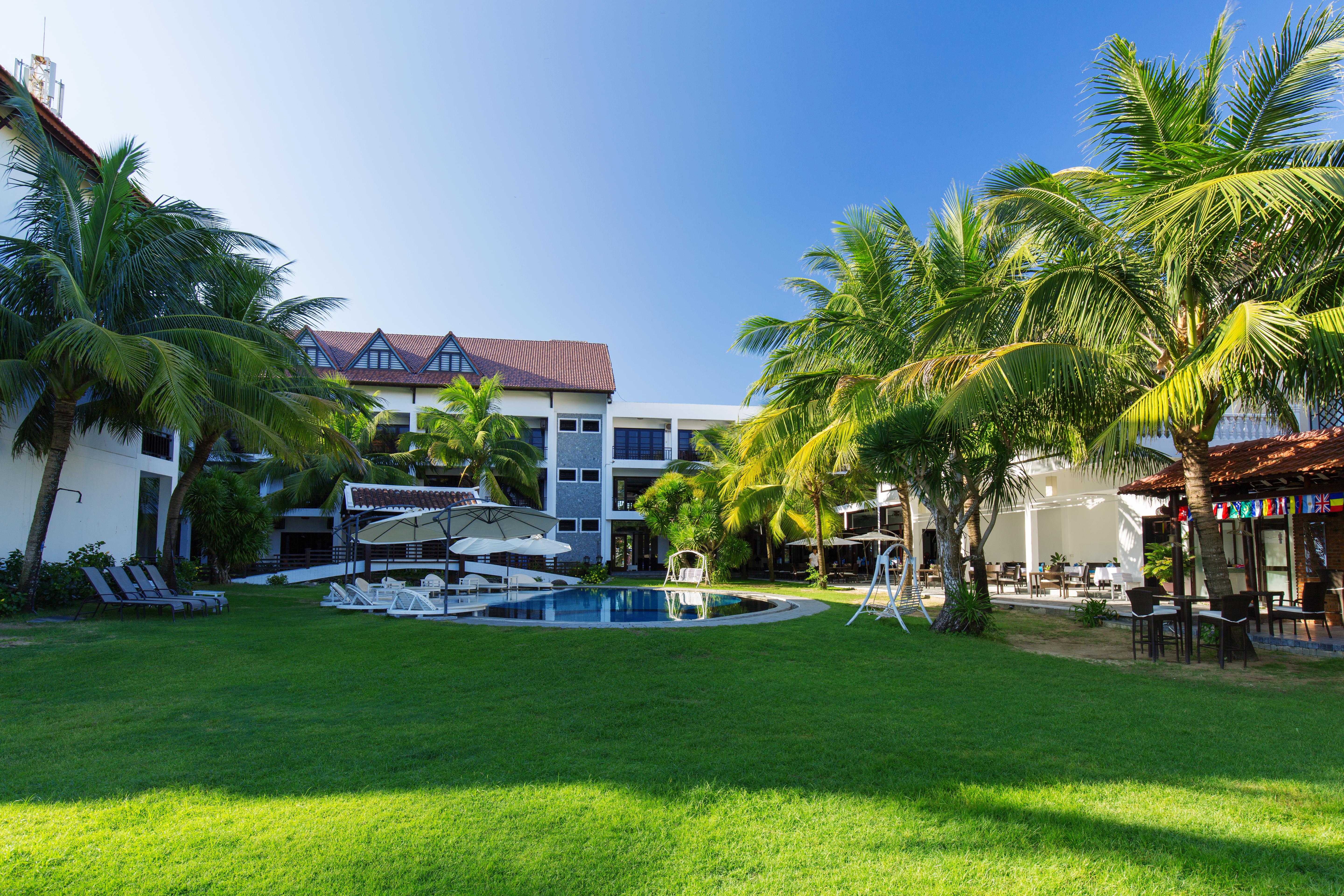 Resort River & Residences