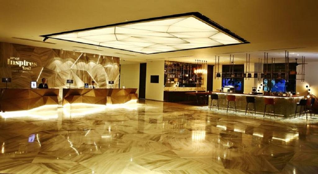 Renaissance Riverside Saigon Hotel