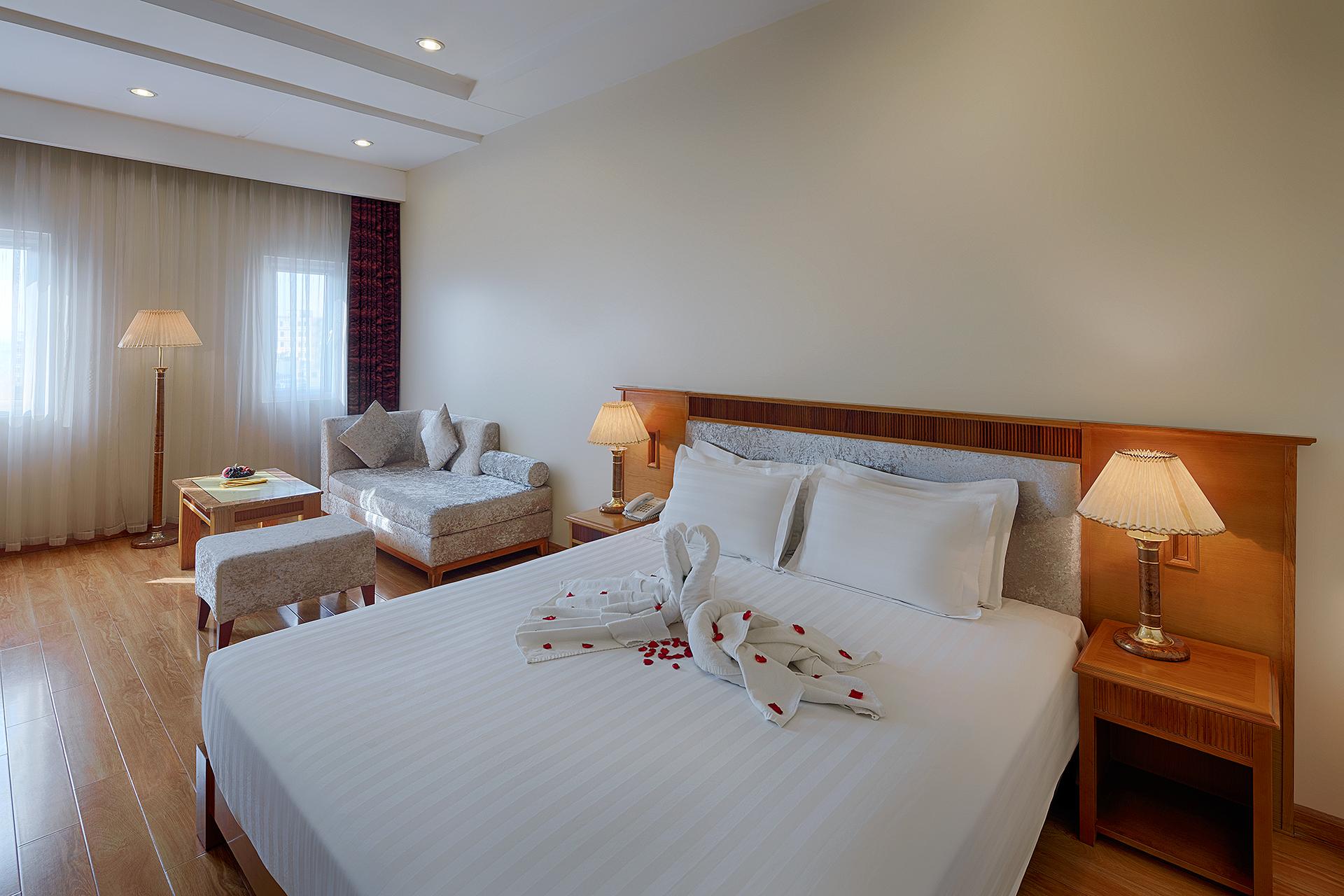 Silverland Bến Thành Khách sạn 4*