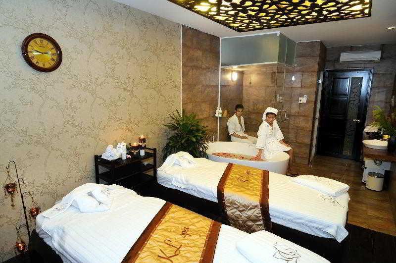 Silverland Bến Thành 4*