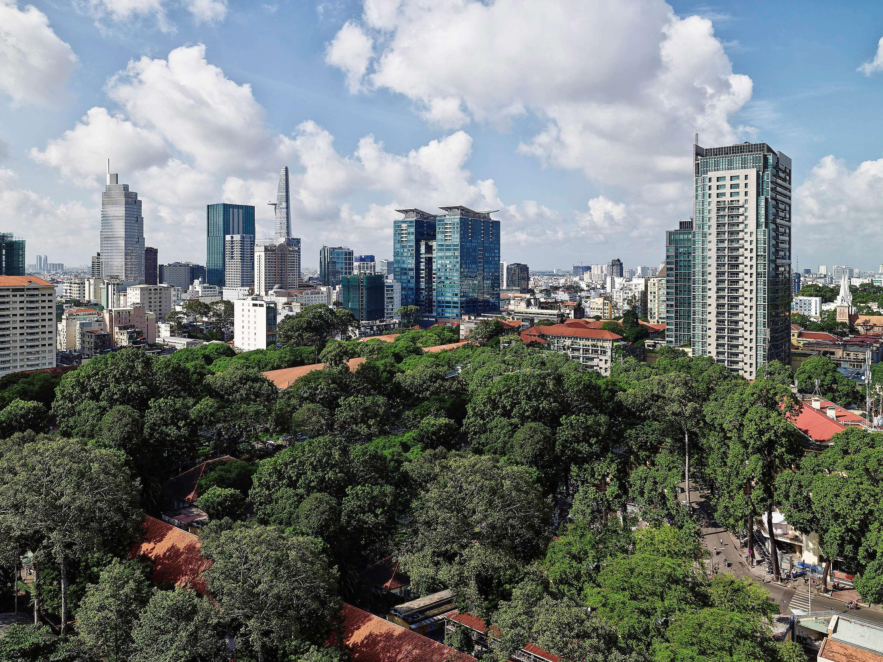 Khách sạn Sofitel Saigon Plaza 5*
