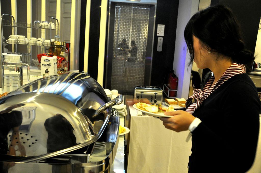 Khách sạn Ping Hà Nội