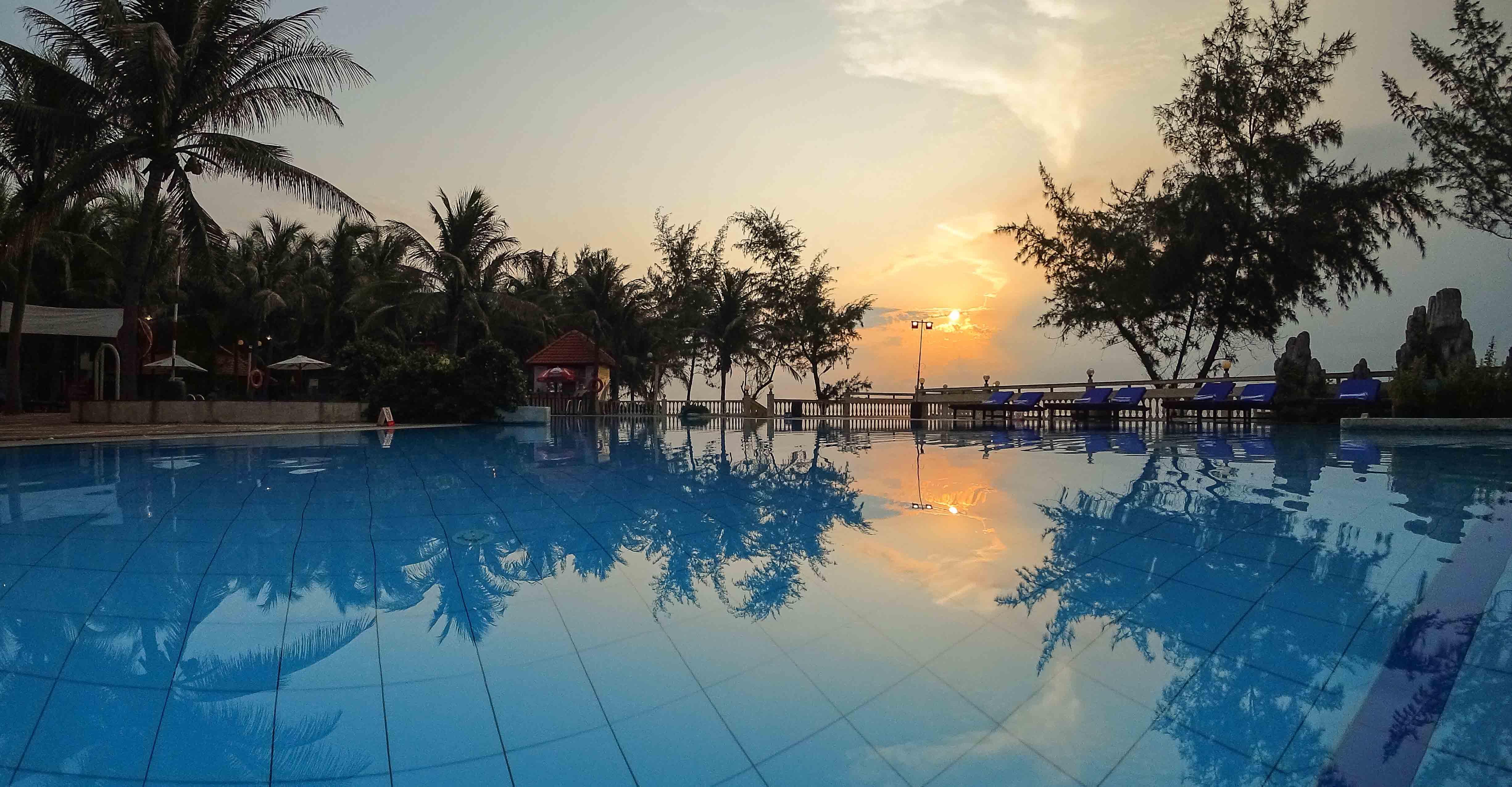 Golden Coast & Resort