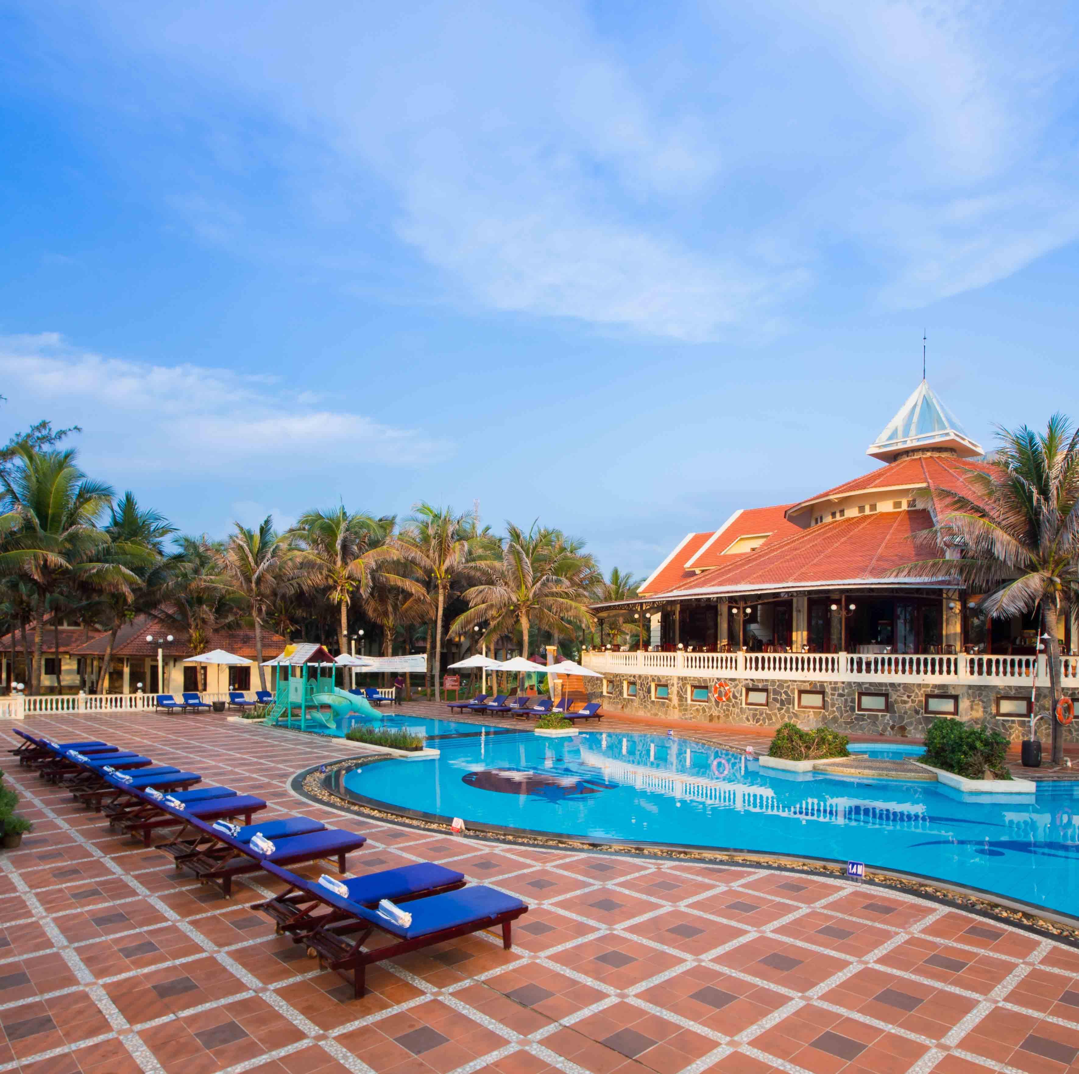 Golden Coast & Resort