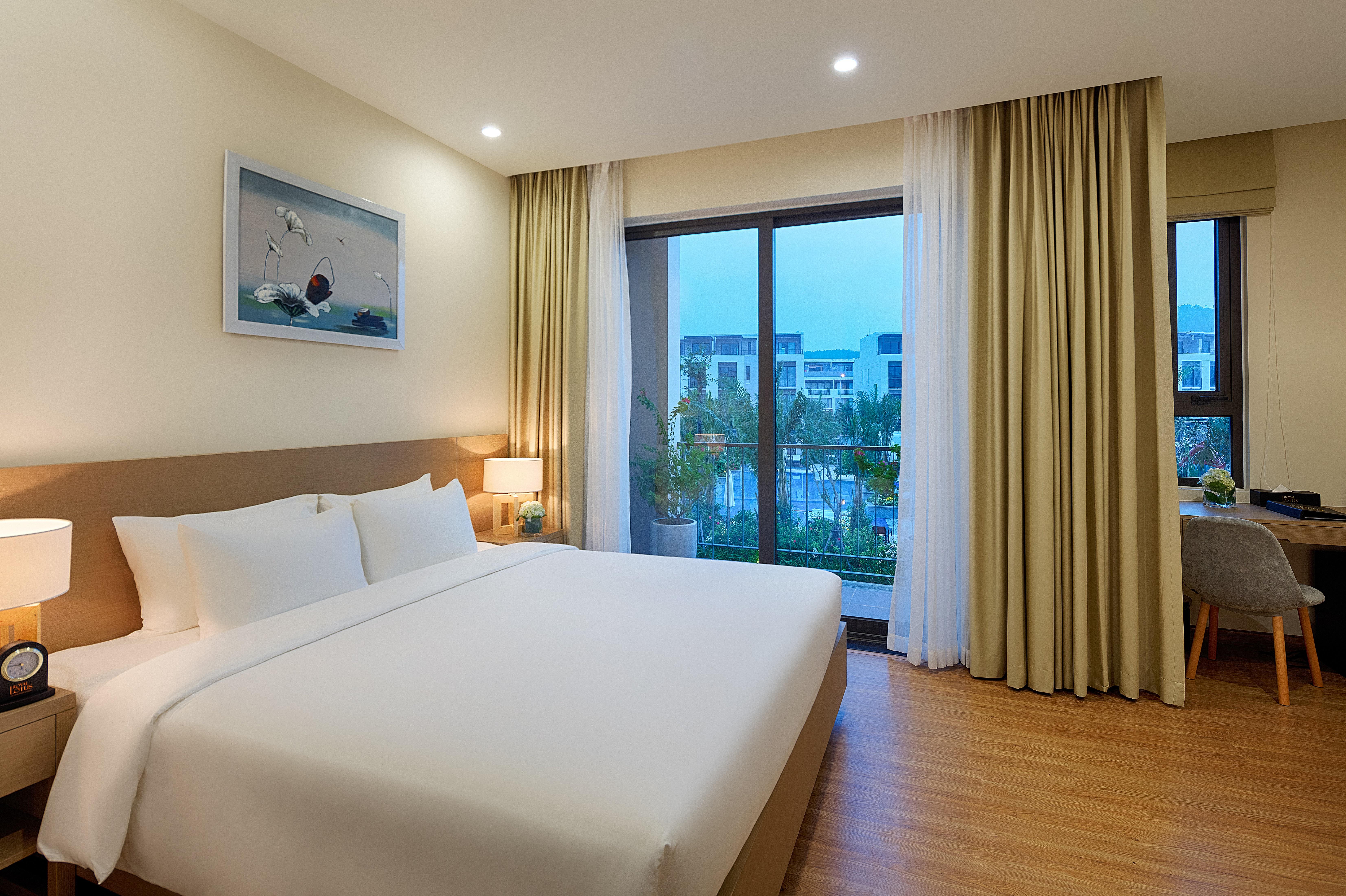 Resort Royal Lotus & 4*