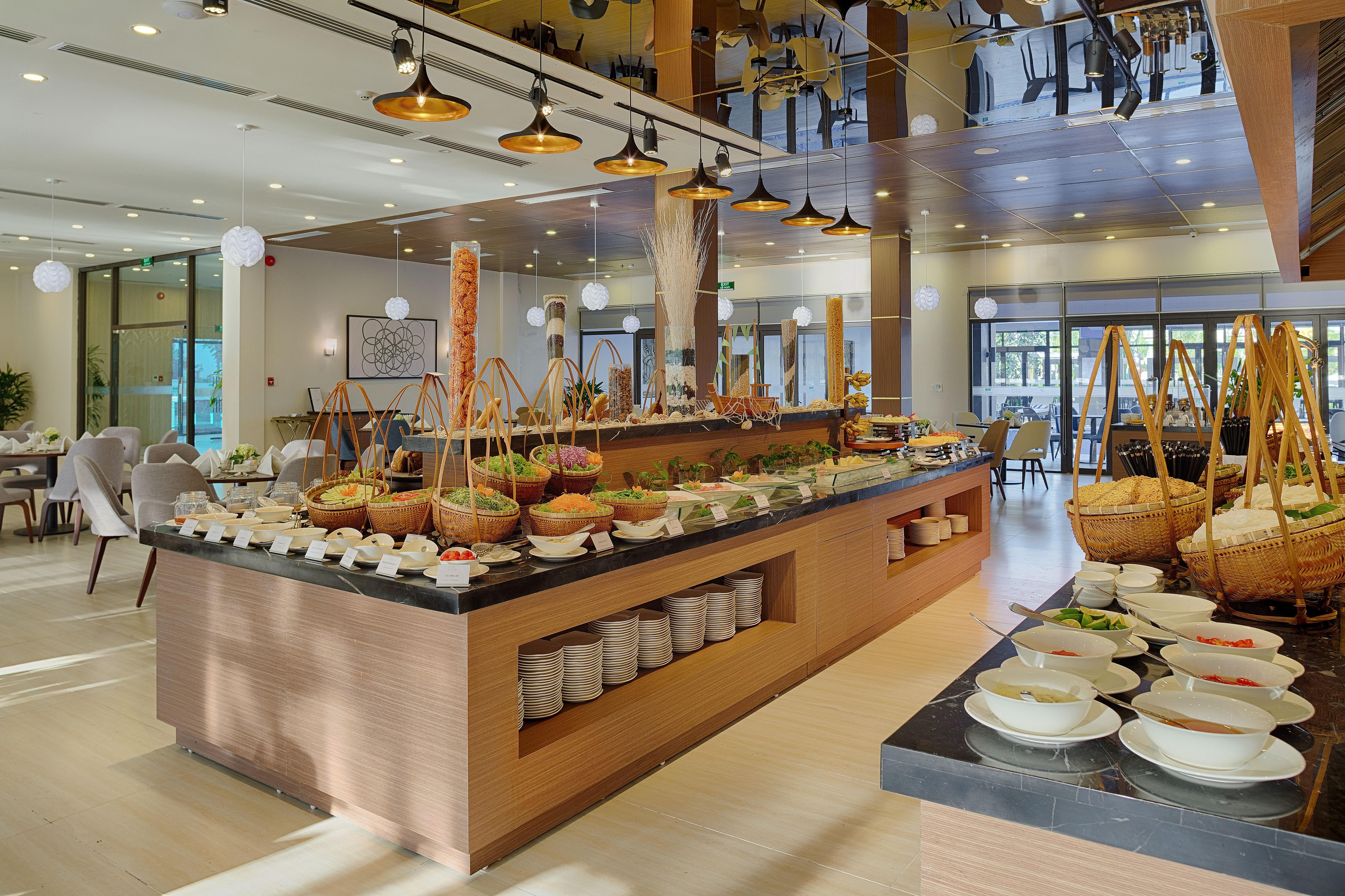 Resort Royal Lotus & 4*
