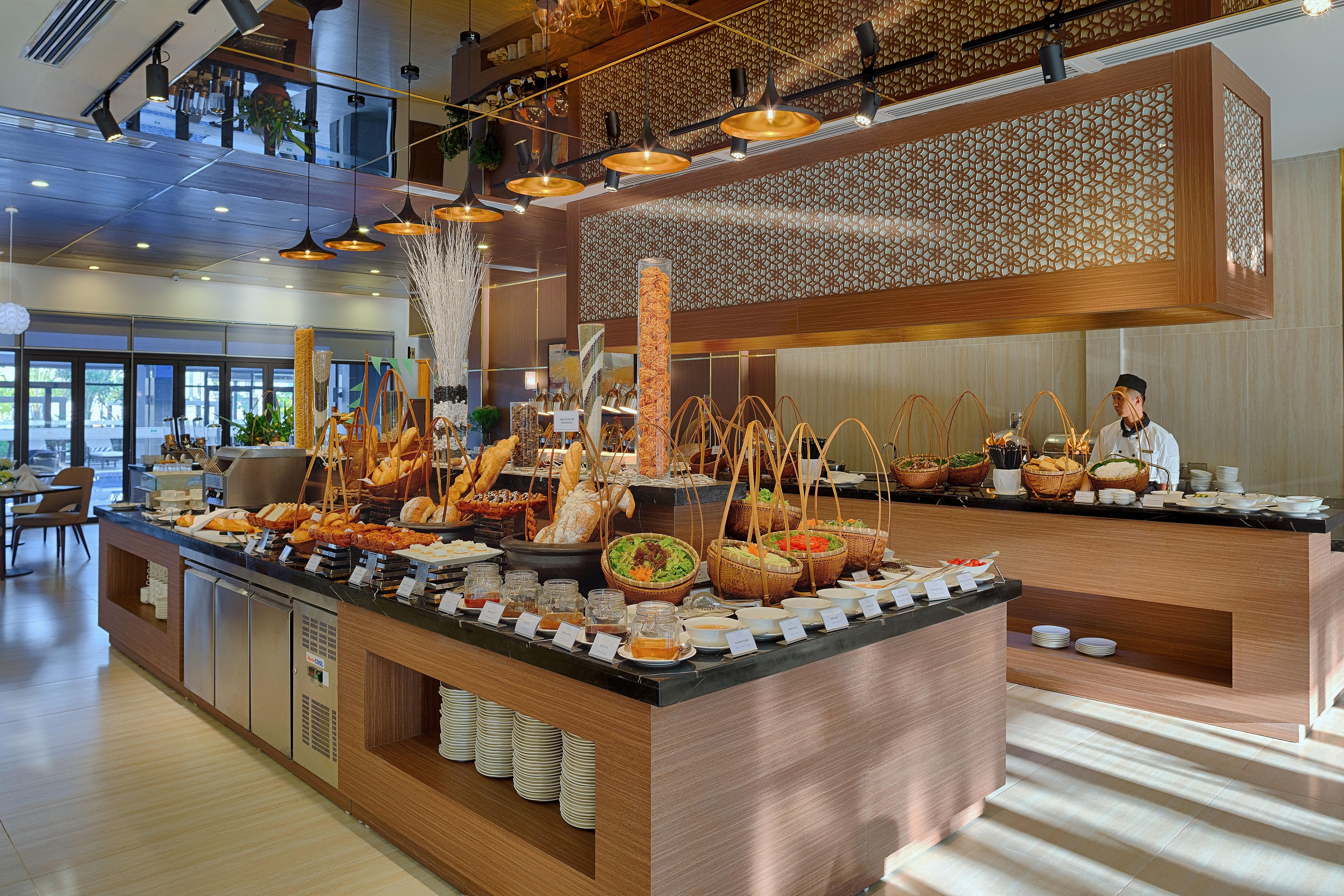 Resort Royal Lotus & 4*