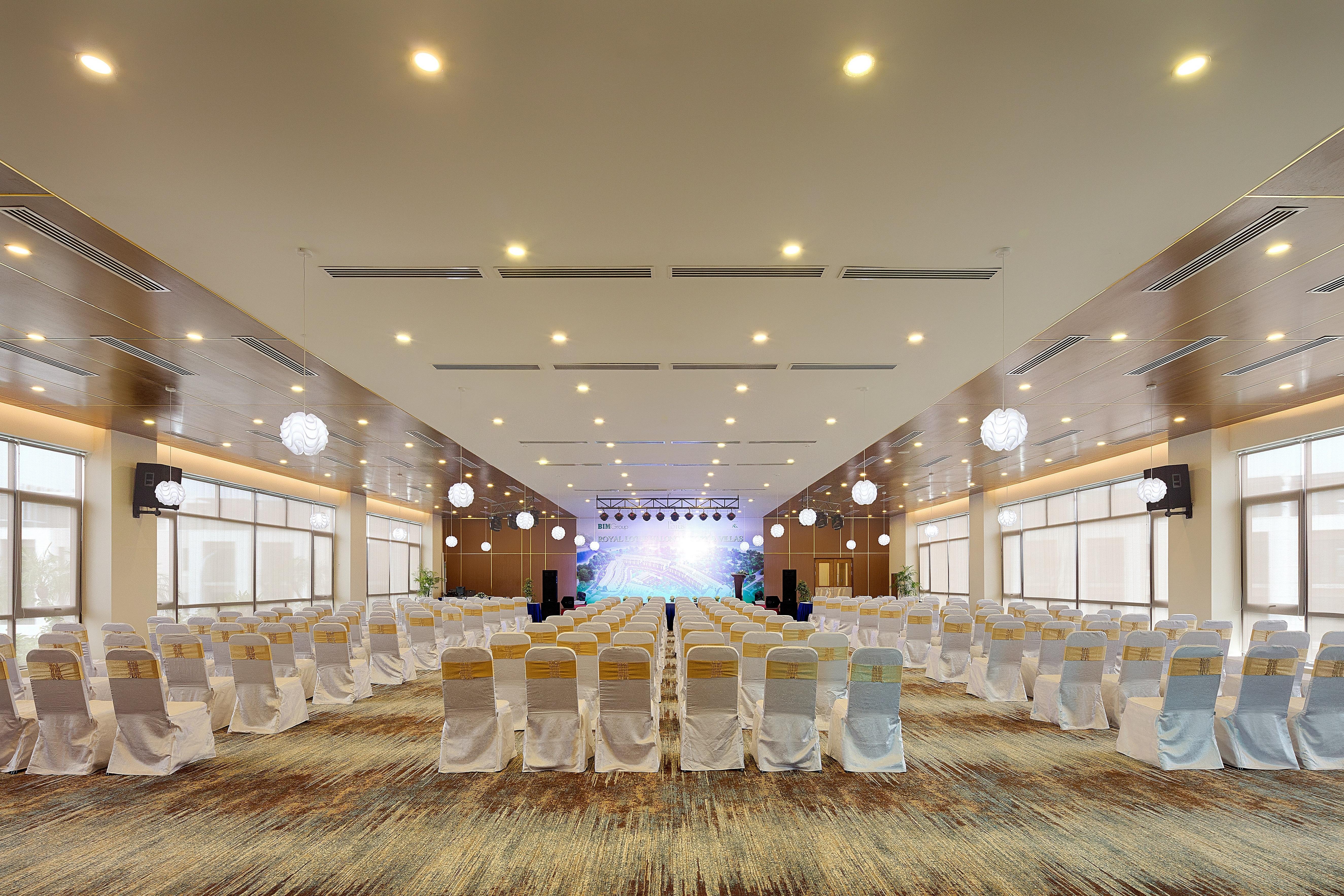 Resort Royal Lotus & 4*