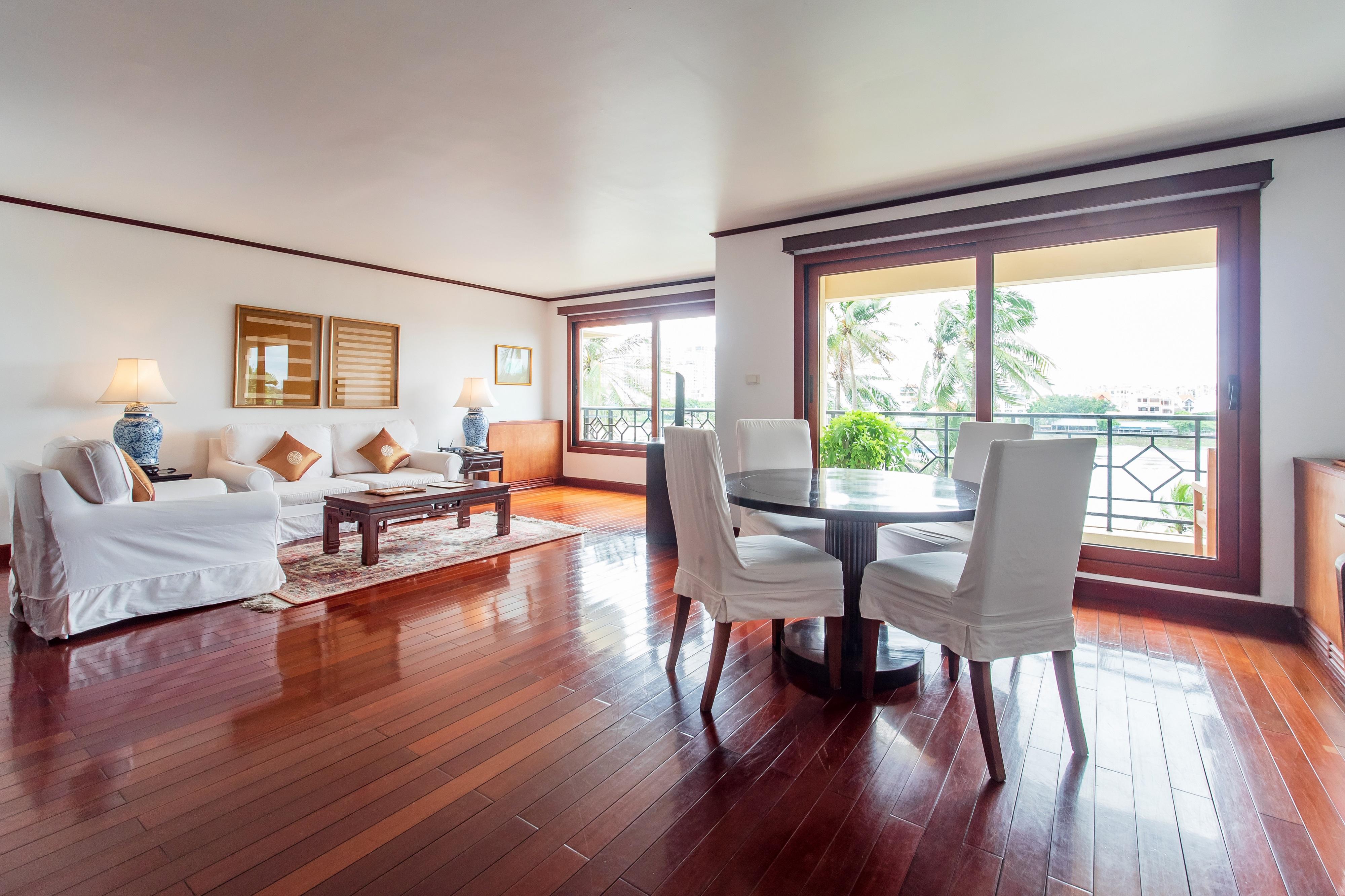 Khách sạn hẻo lánh Sài Gòn Domaine Luxury Residences 5*
