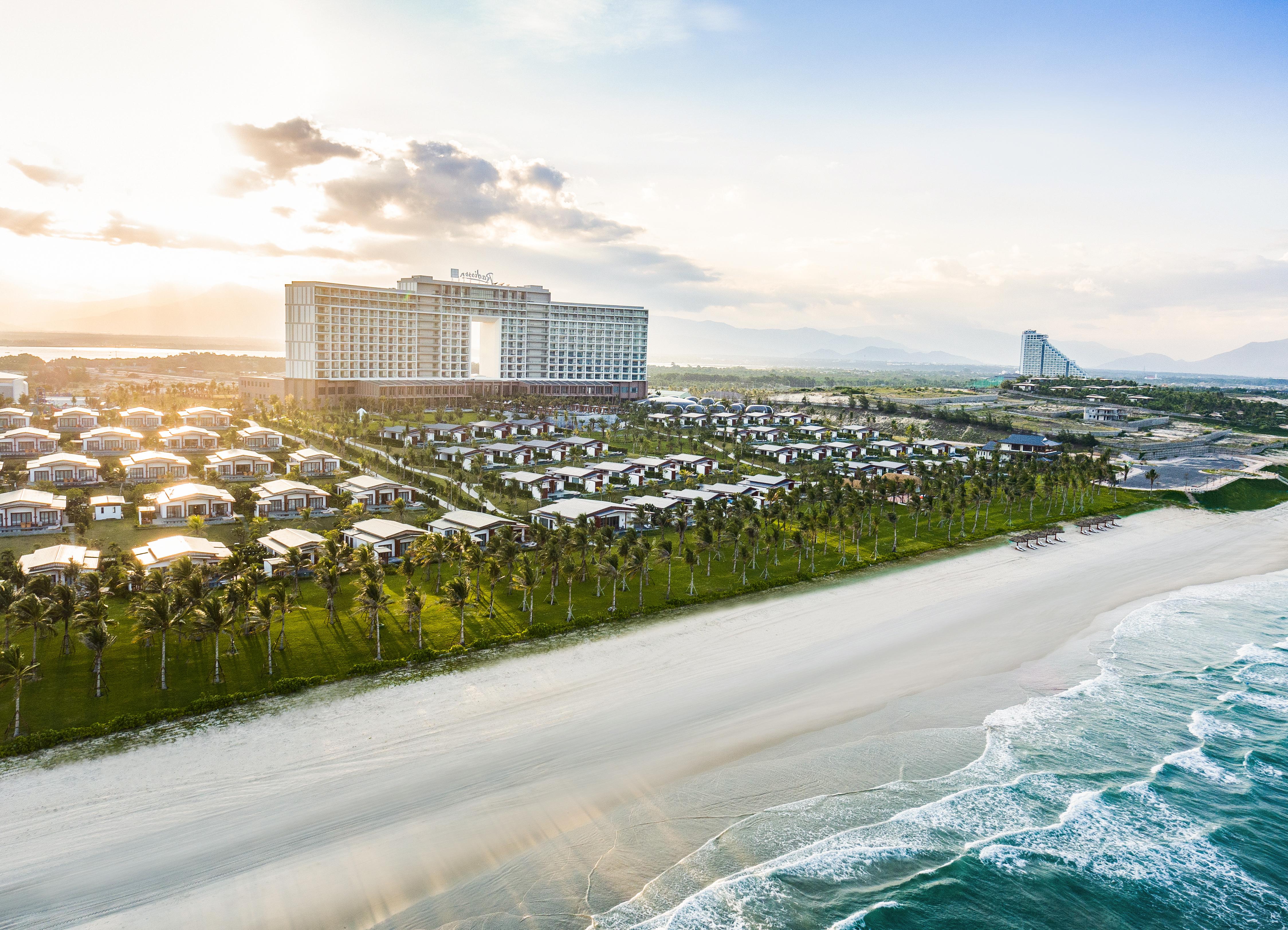 Radisson Blu Cam Ranh 5*