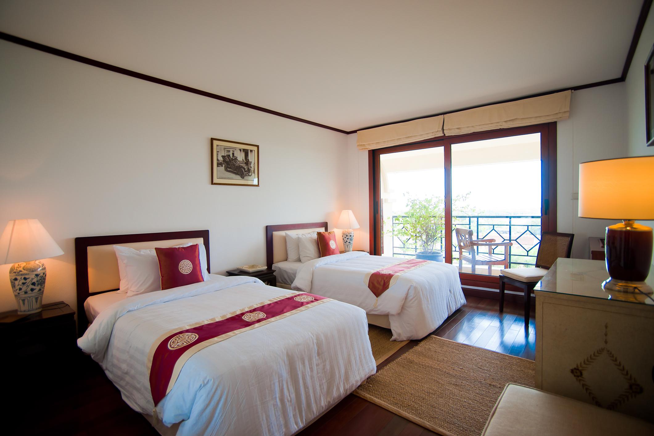Khách sạn hẻo lánh Sài Gòn Domaine Luxury Residences