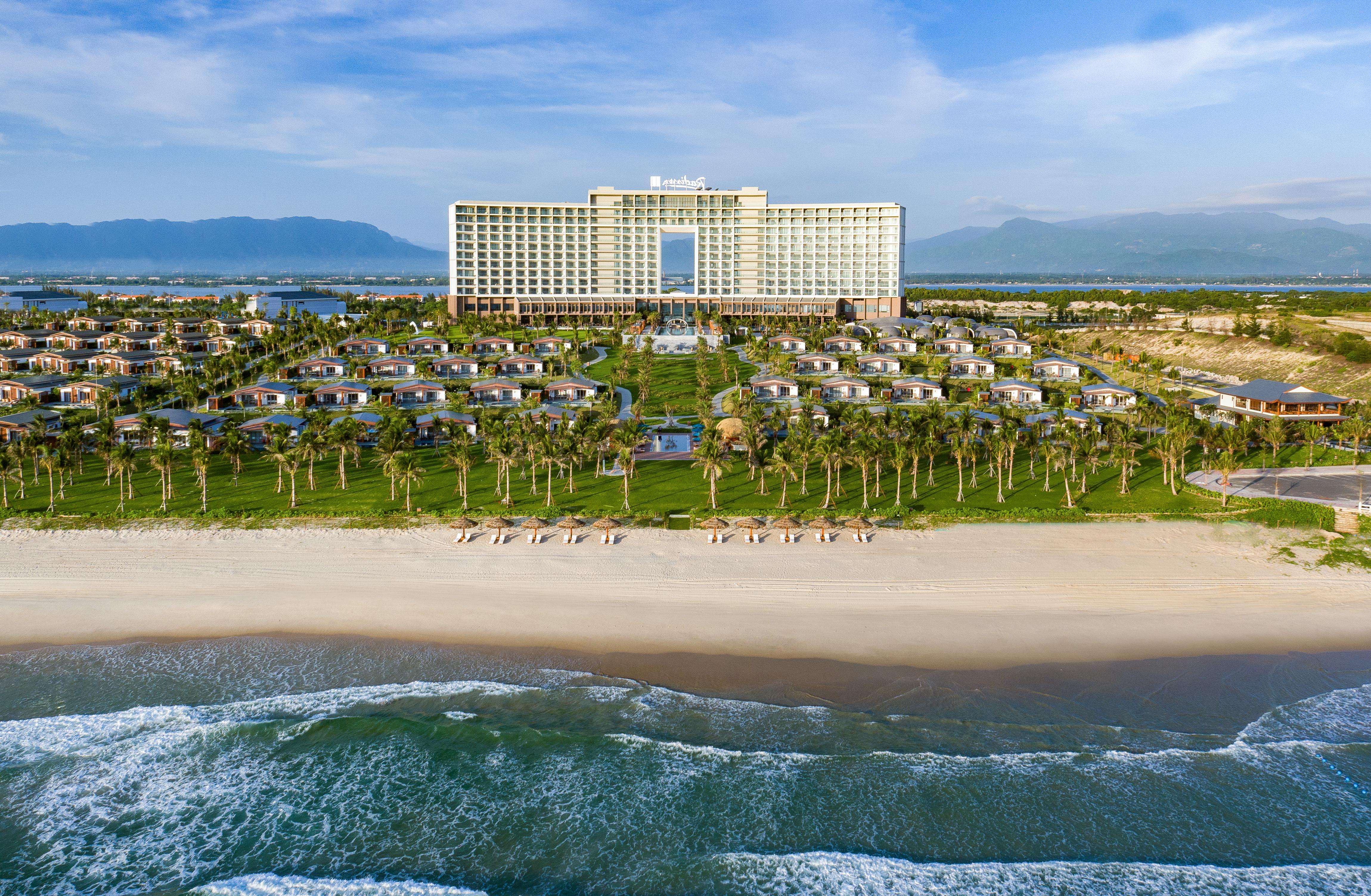 Radisson Blu Cam Ranh Resort 5*