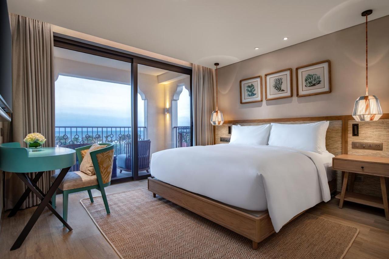Radisson Khách sạn 4*