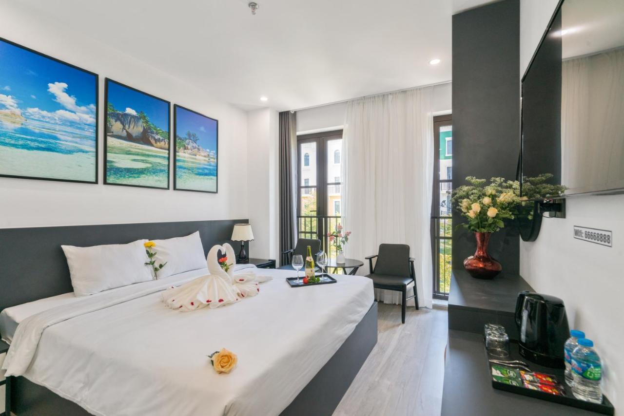 Hotel The Enchanted 3*