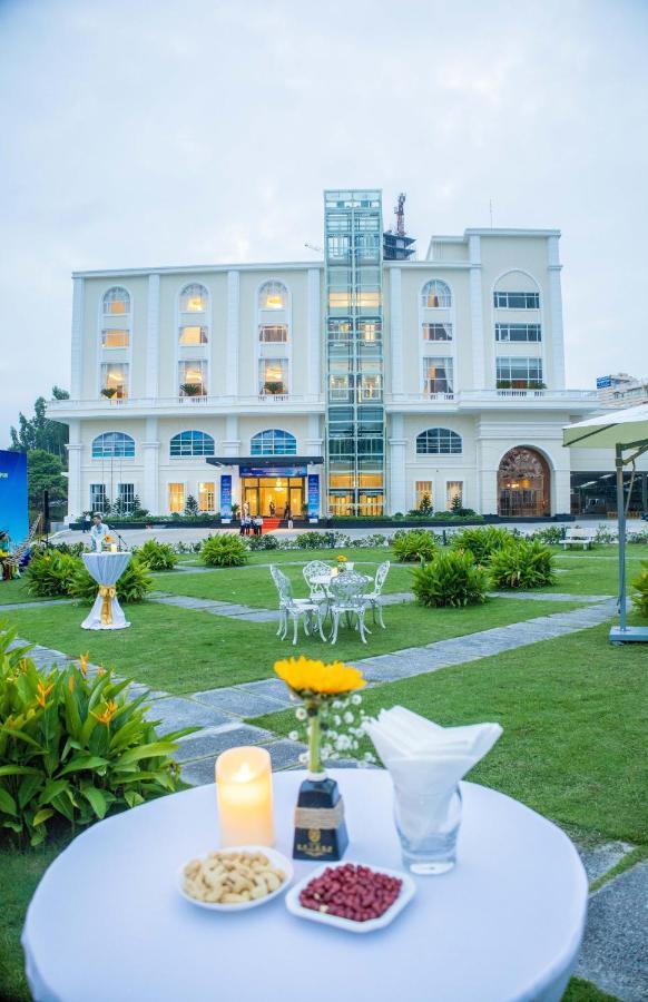 Hoàng Gia 5* Hạ Long