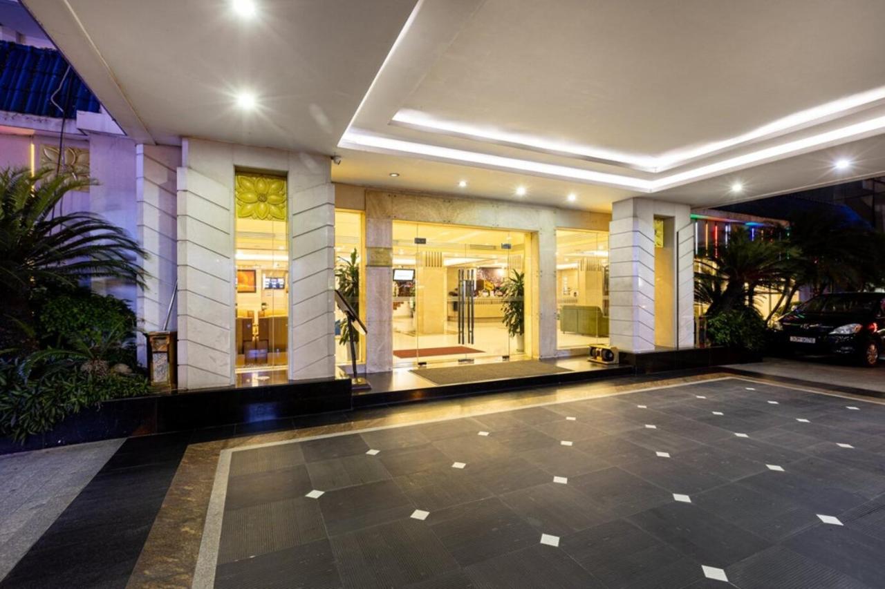 Quốc Tế Bảo Sơn 4*