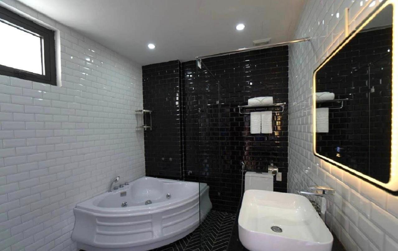 Golden Sea Halong 3* Ha Long