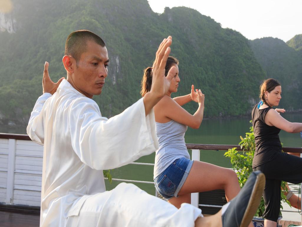 Garden Bay Luxury Cruise Ha Long