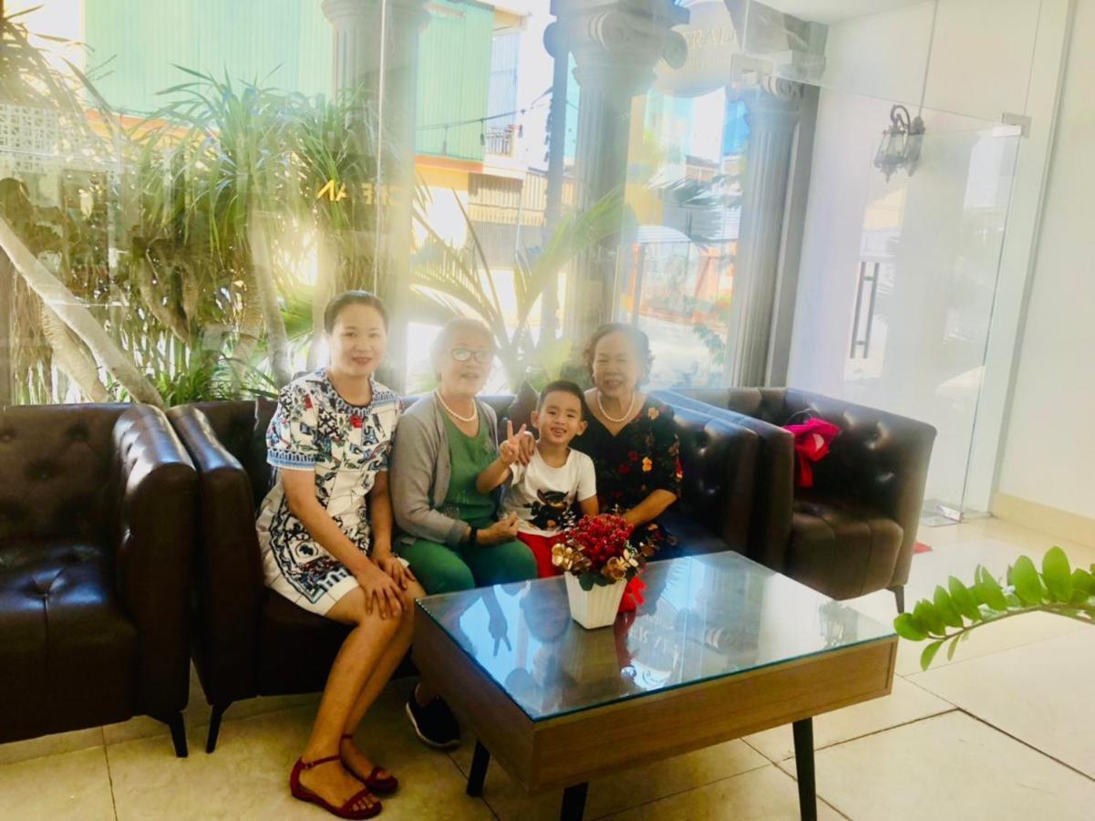 Emerald Ocean Hotel