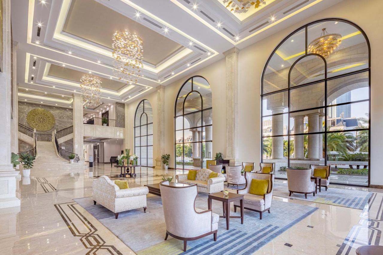 Hotel Melia Vinpearl Phong Rivera