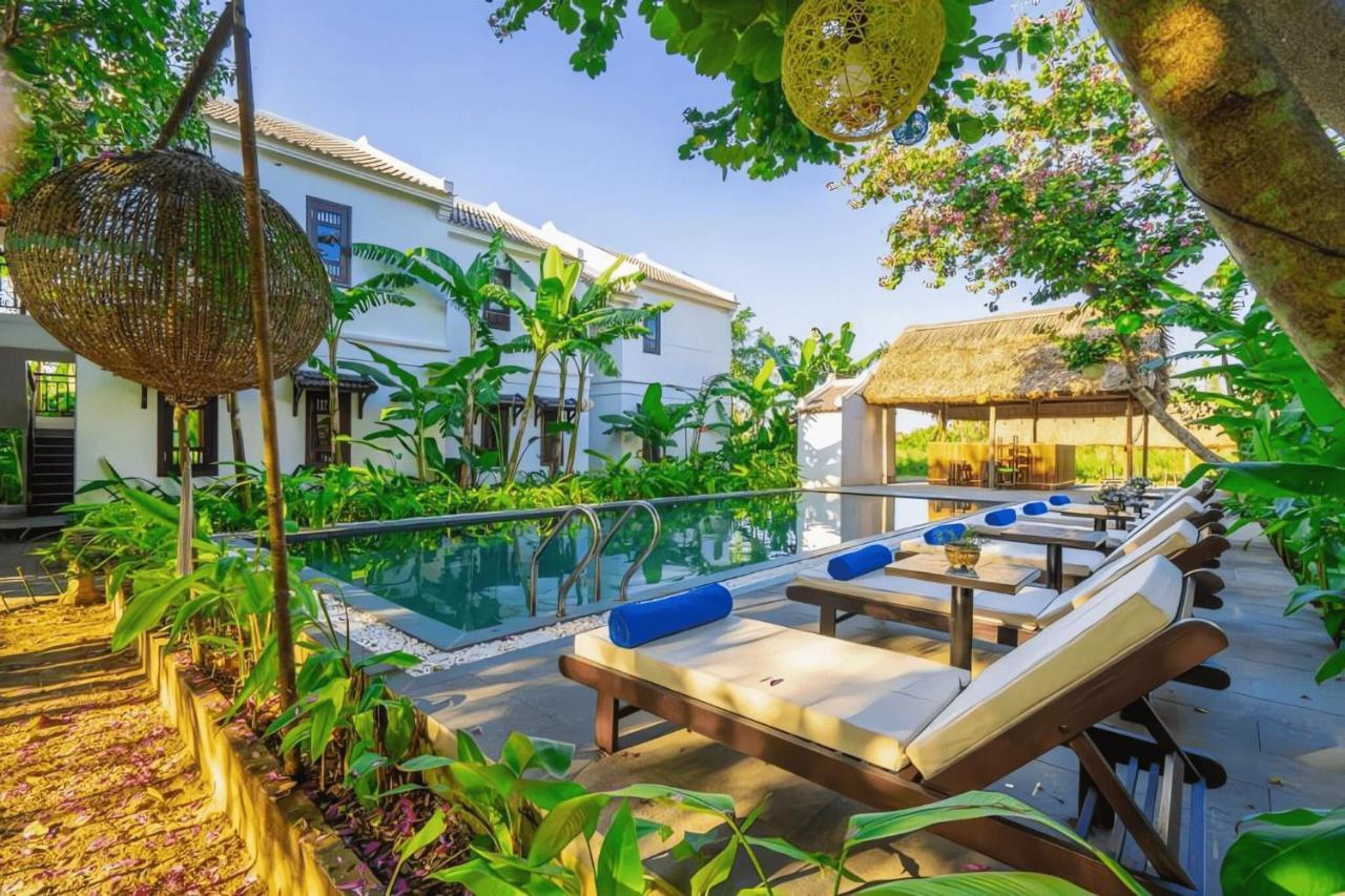 Khách sạn Village 3*