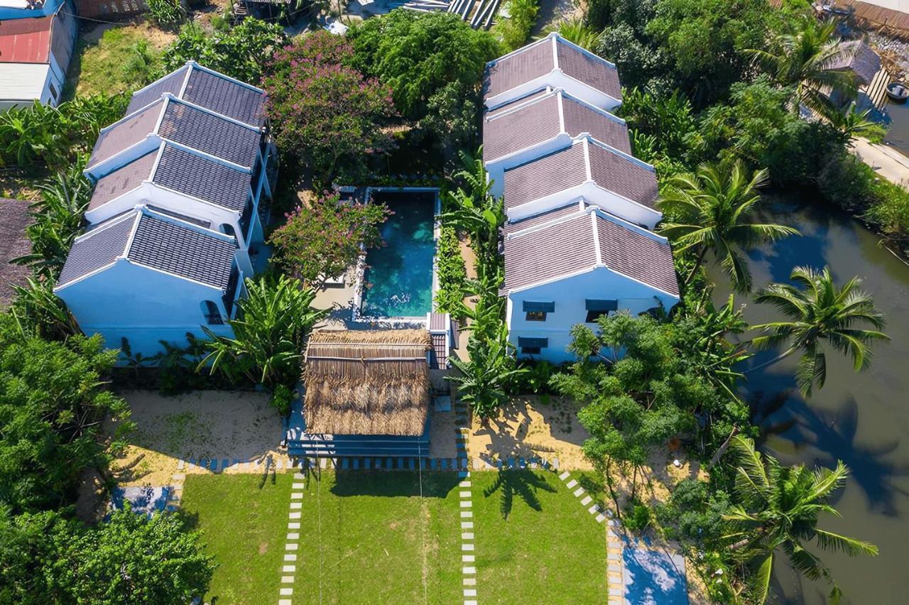 Village Khách sạn