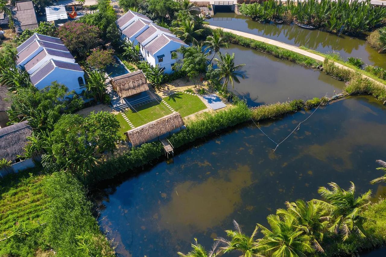 Village Khách sạn 3*