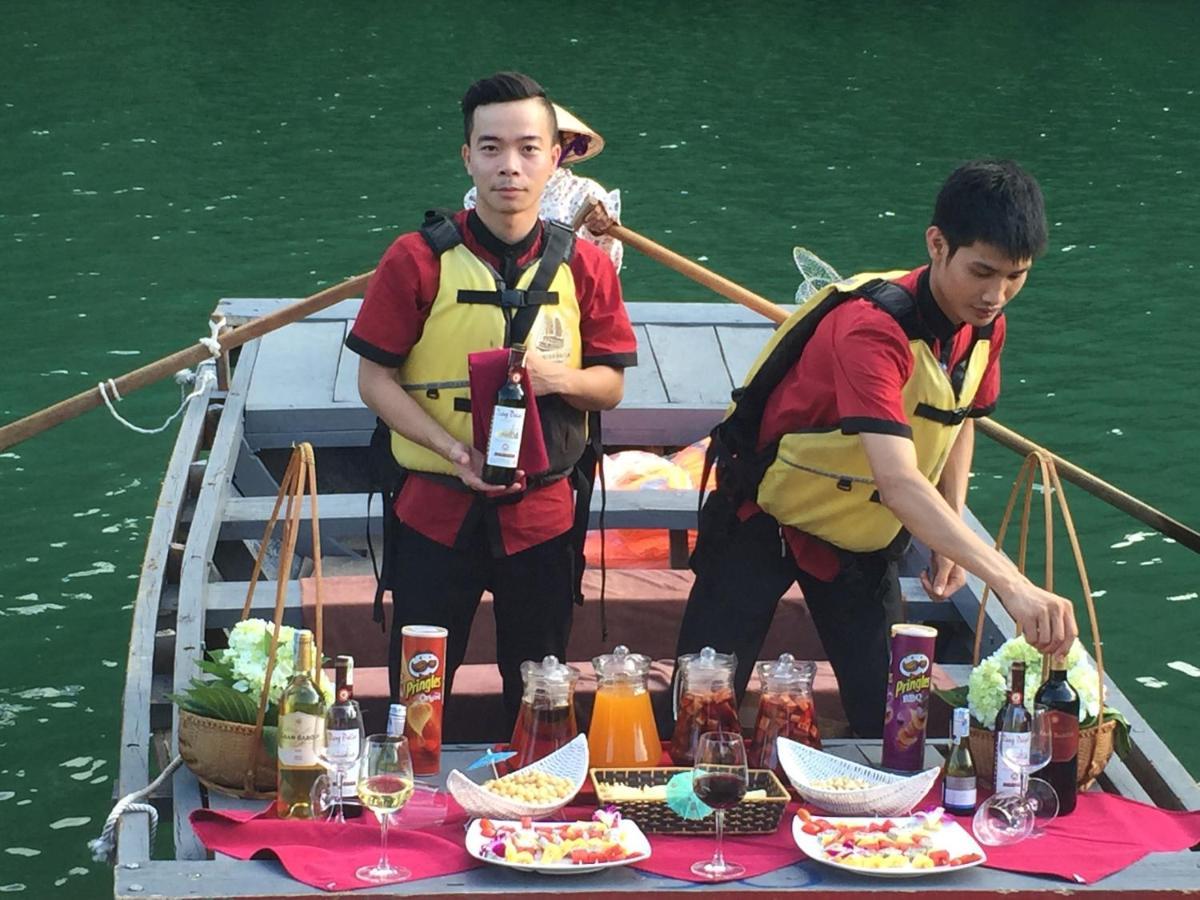 Indochina Sails Bay 