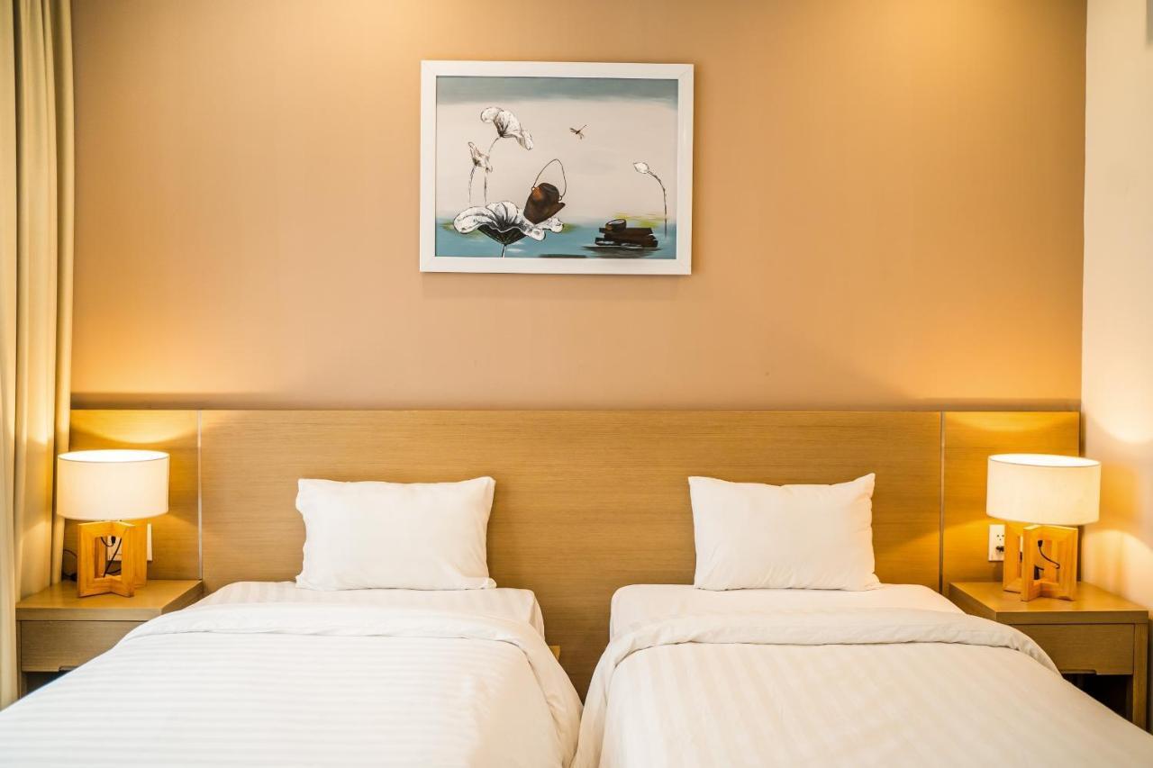 Pearl Resort *