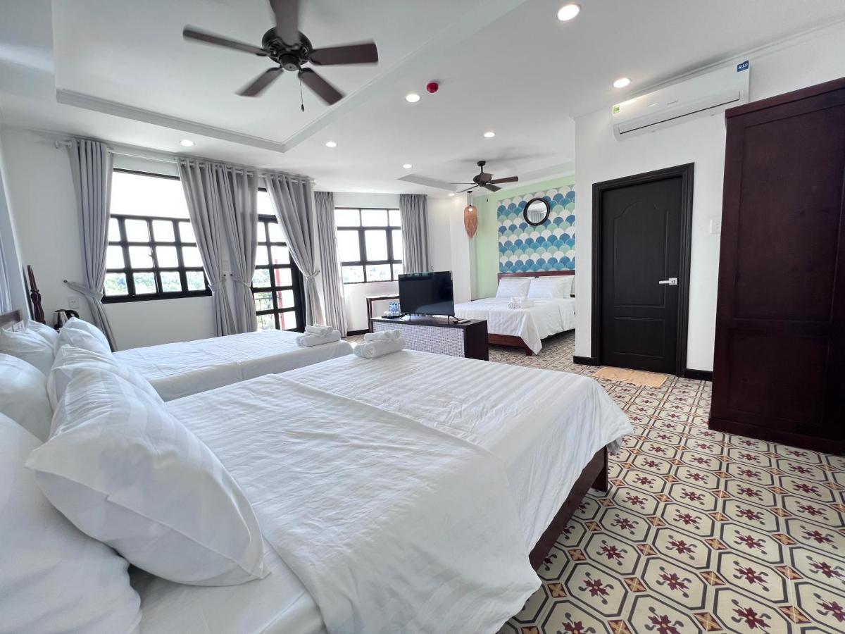 Hotel Wanderlust *